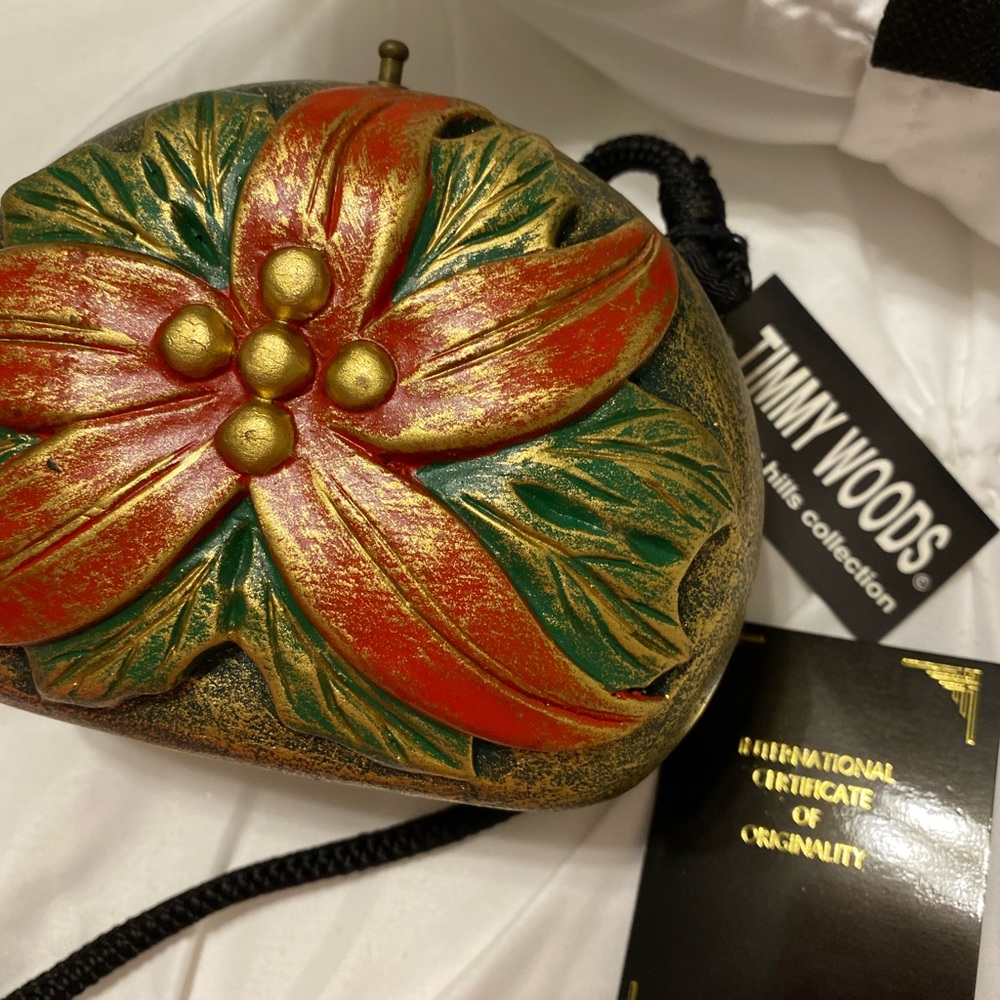 Timmy Woods 'Pointsettia' Acacia Wood Art Purse/Minaudiere W/Dust Cover - Picture 3 of 8